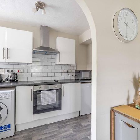 Windsor Burnham Ascot Haven Sleeps 4 Villa Slough Exteriör bild
