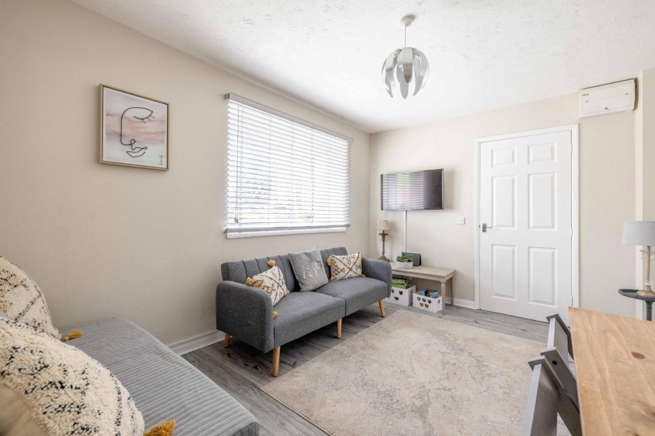 Windsor Burnham Ascot Haven Sleeps 4 Villa Slough Exteriör bild