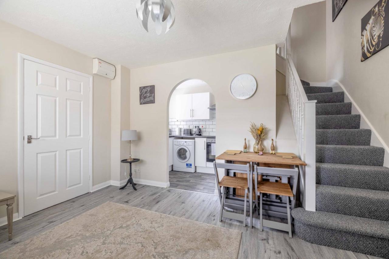 Windsor Burnham Ascot Haven Sleeps 4 Villa Slough Exteriör bild