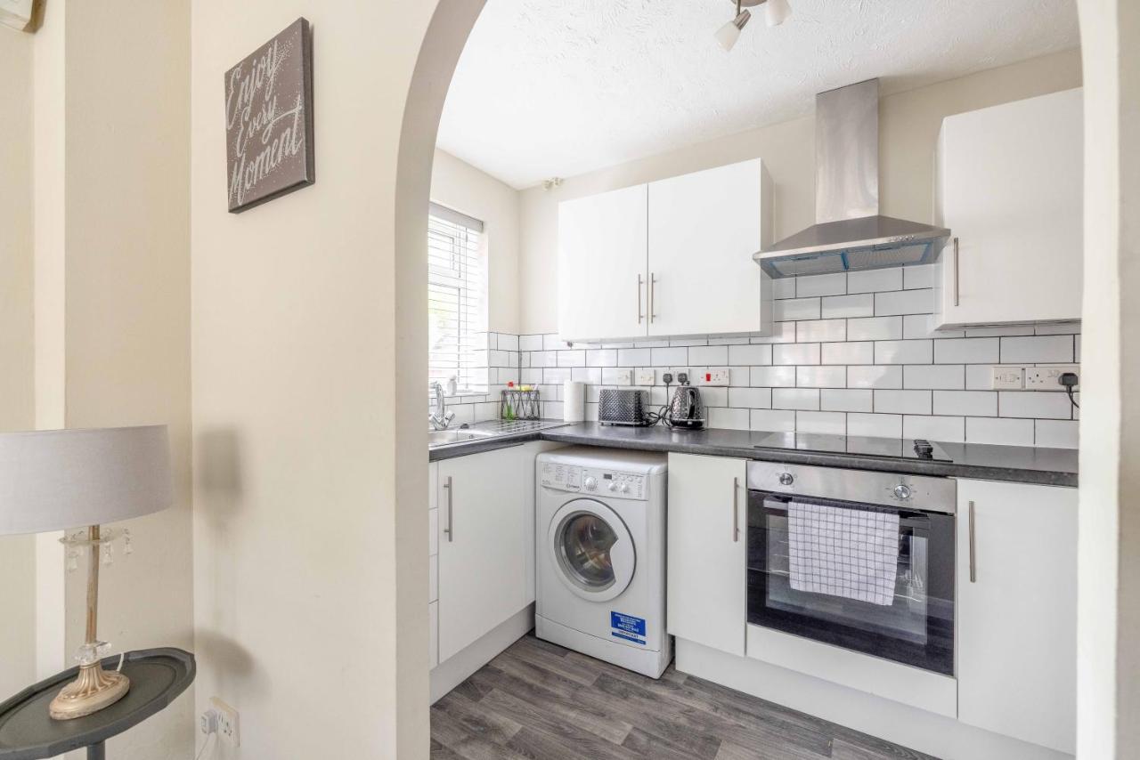 Windsor Burnham Ascot Haven Sleeps 4 Villa Slough Exteriör bild