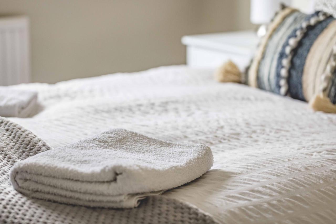 Windsor Burnham Ascot Haven Sleeps 4 Villa Slough Exteriör bild